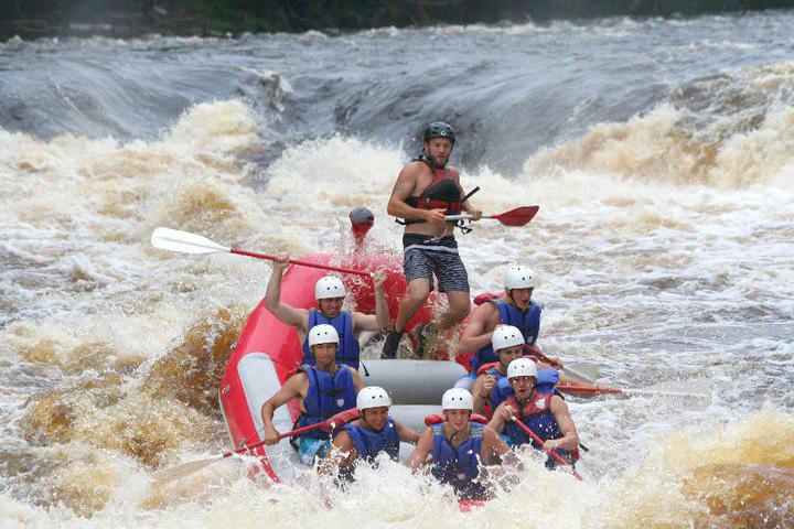 white water rafting crew